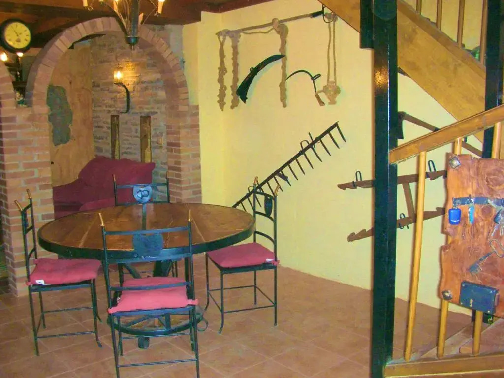 Spacious villa with private pool in La Puebla de Castro