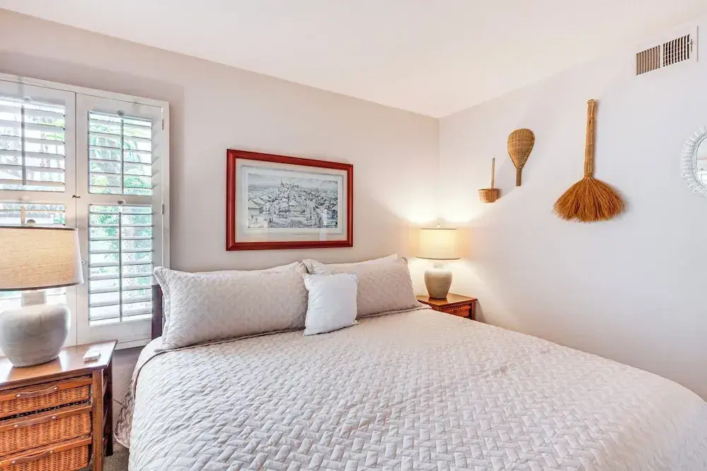 1 Mi to Shops on El Paseo: Condo w/ Pool Access!