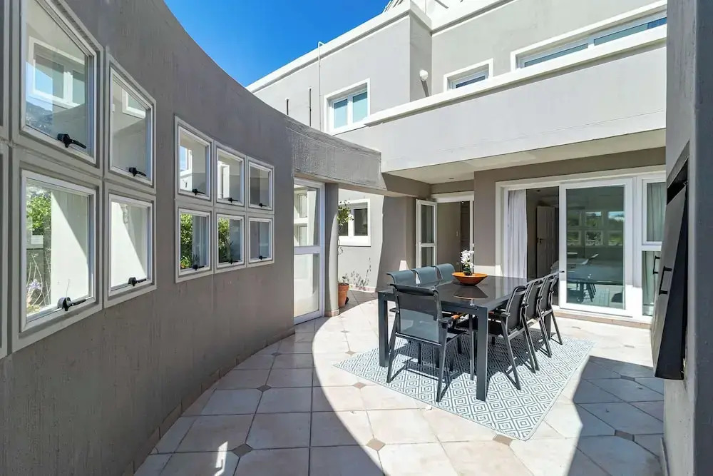 Seaview Villa, Beach Club, HoutBay, Cape Town, South Africa