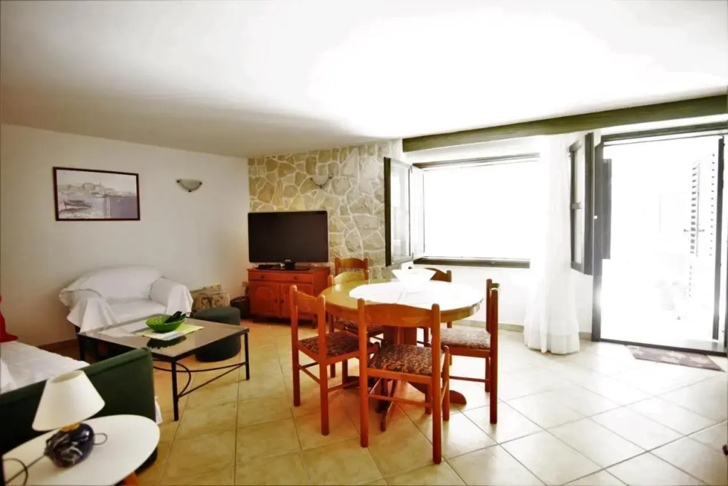 Holiday house Ljubica Tisno