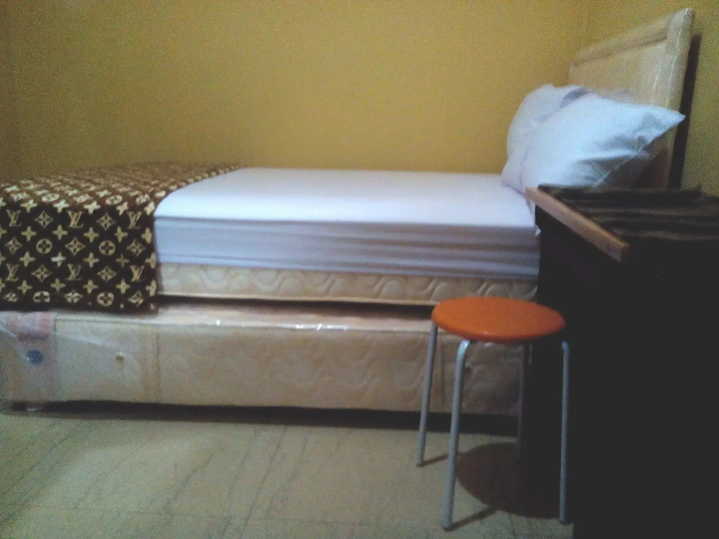 R Zuhause 1 Guest House