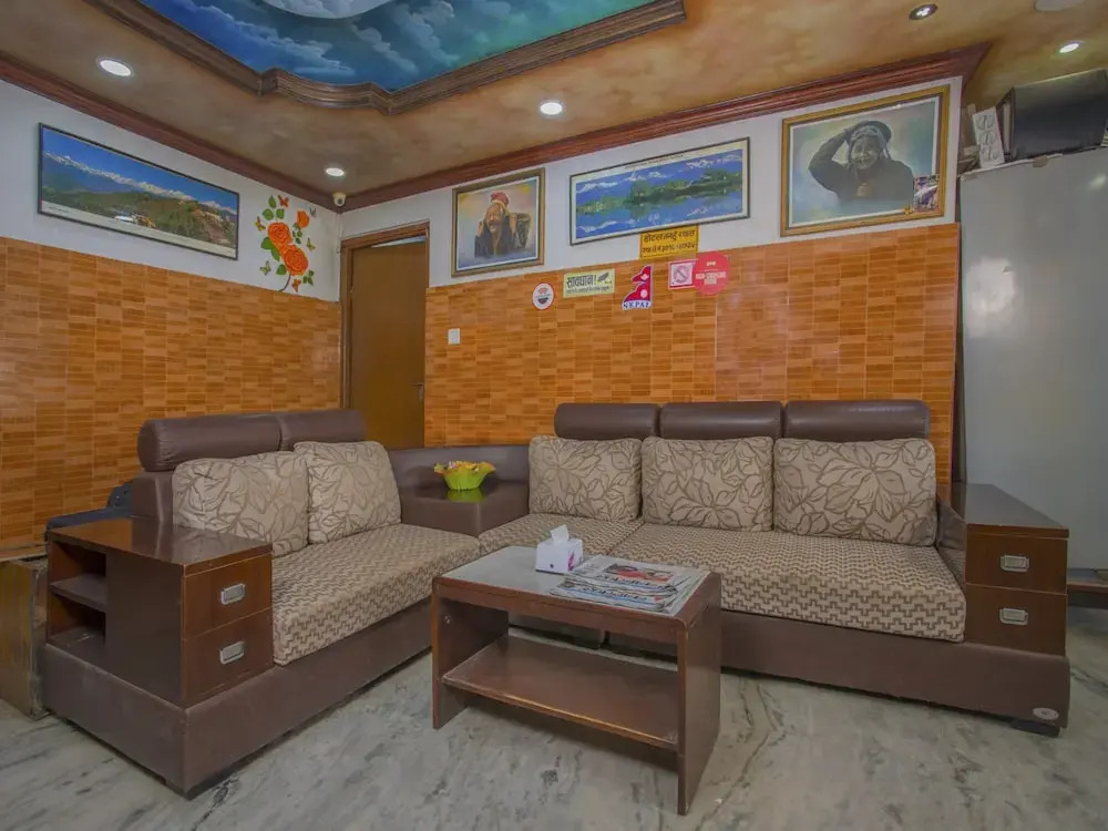 OYO 267 Hotel Tanahun Vyas