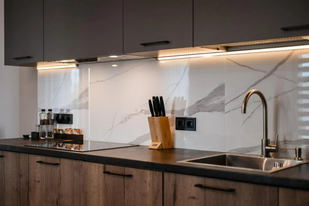 EVURI Apartments Smart House