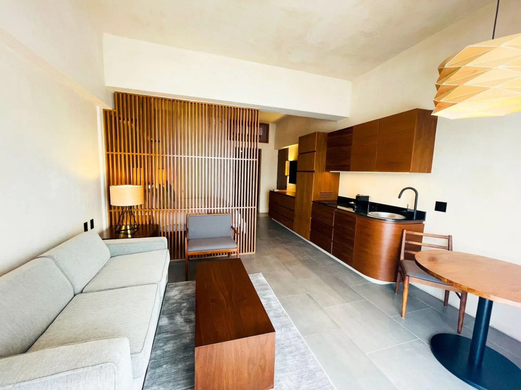 Hive Cancun by G Hotels