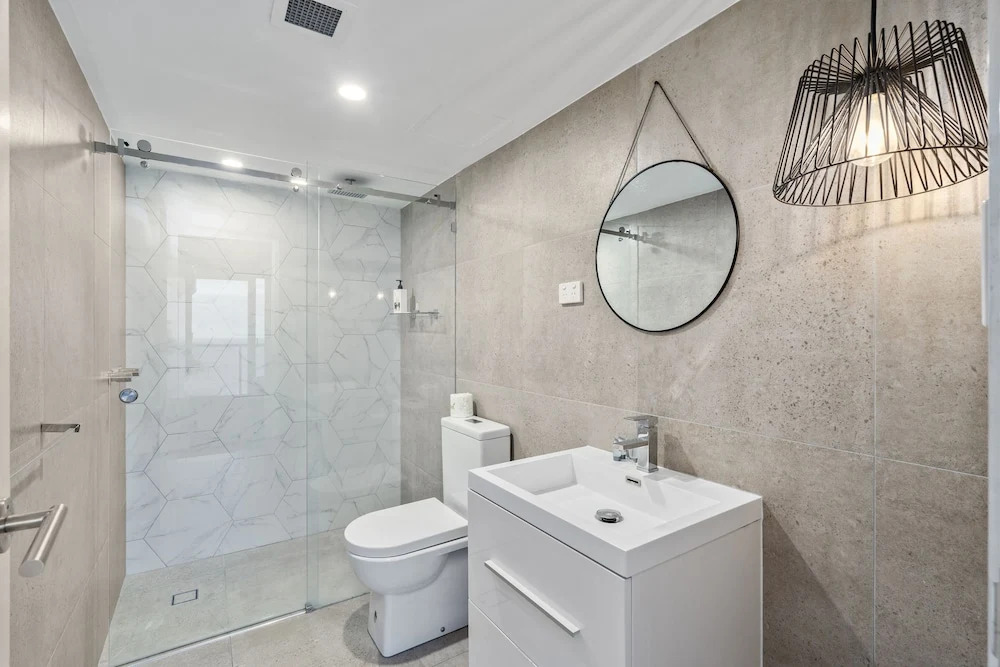 Peninsula Resort - Private Apartments
