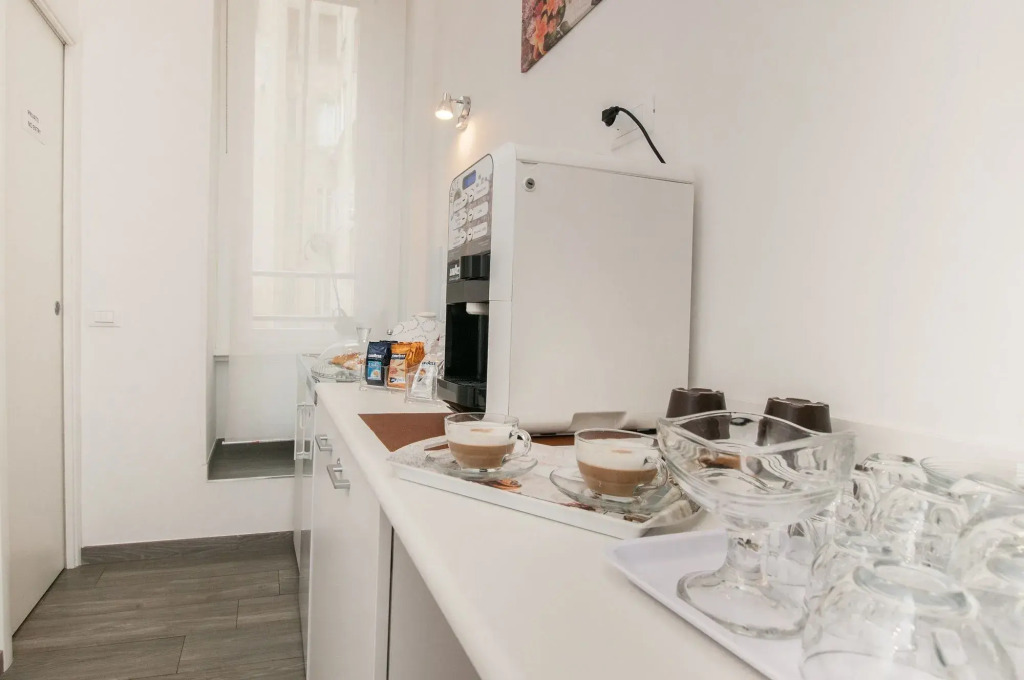 Elenoire Rooms & Suite