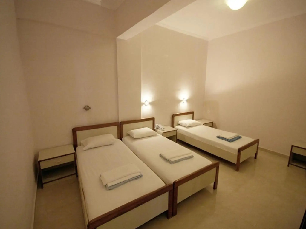 Ionis Hotel
