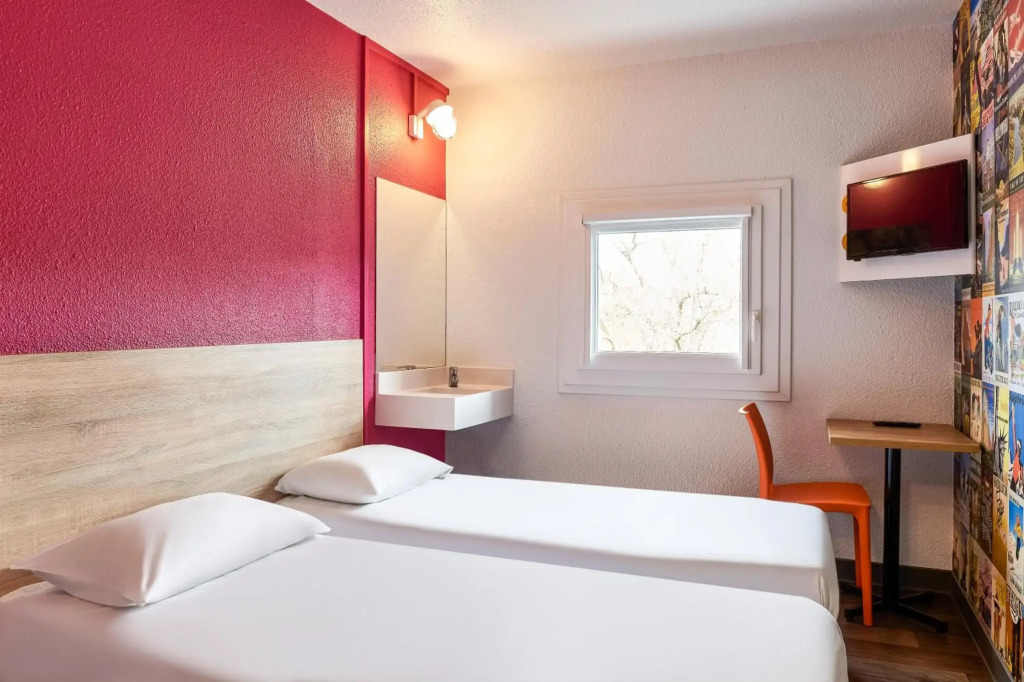 hotelF1 Paris Gennevilliers, 4 Rue Georges Corète 92230 Gennevilliers