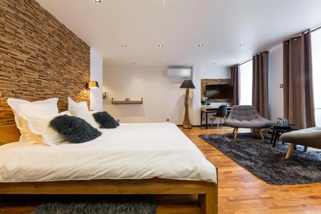 Les suites sainte claire