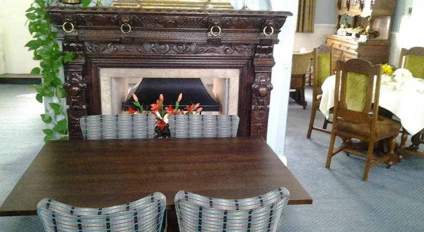 Drayton Court Hotel