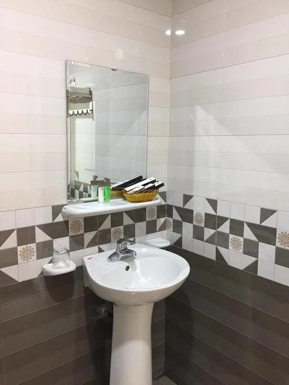 Pineapple Hotel