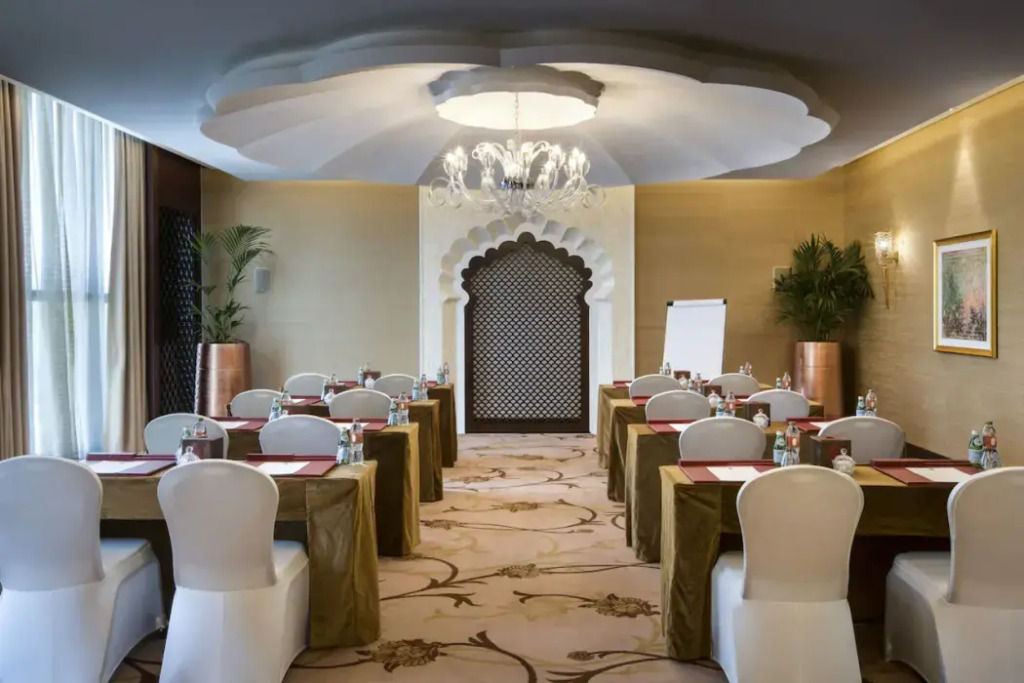 Bab Al Qasr Residence