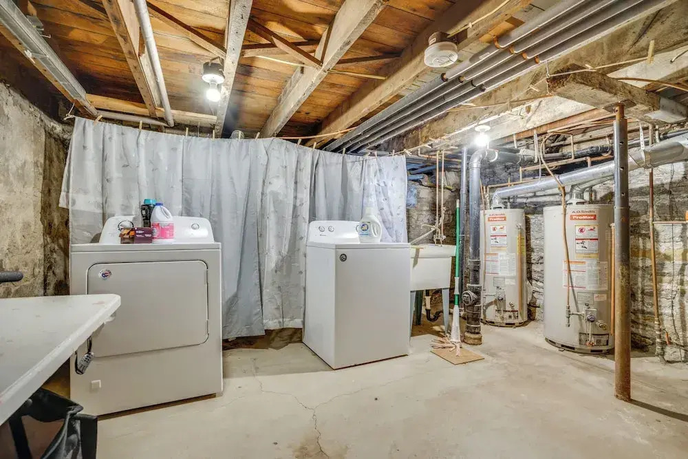 < 1 Mi to Xcel Energy Center: Walkable Hideaway!
