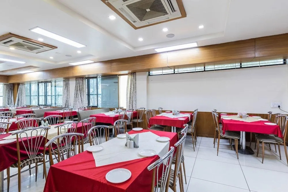 Hotel Shree Balaji Palace by OYO Rooms