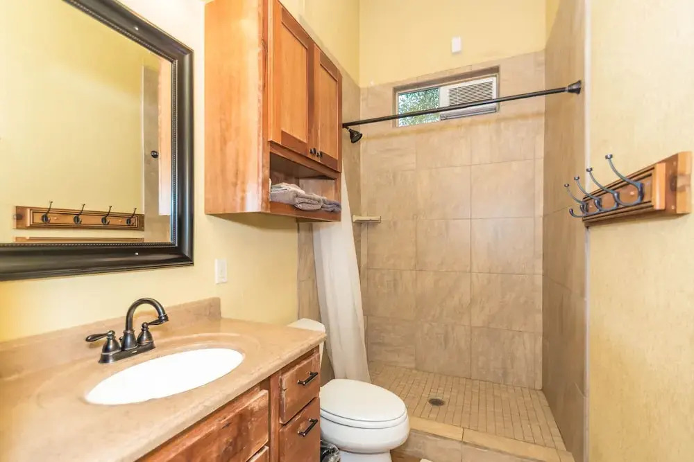 Geronimo Creek Retreat- Tipi 4 Soaring Eagle 1 Bedroom 1 Bathroom Cabi