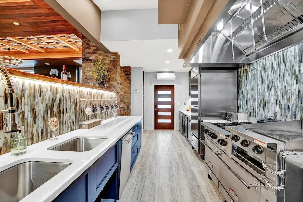 Luxury Hill Country Villa with Pool-Hot tub-Views