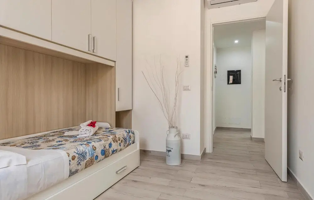 Amazing Home in Fontane Bianche With Wifi, 2 Bedrooms and Outdoor Swimming Pool