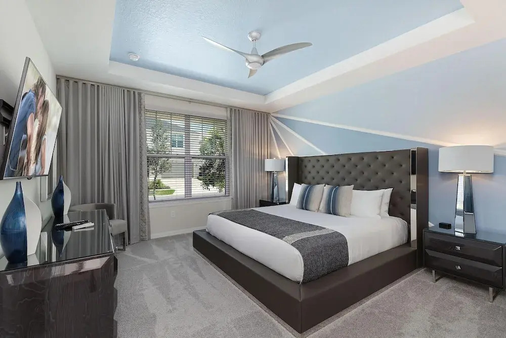 Sr005v: 9 Bed, Frozen, Incredibles, Ping Pong