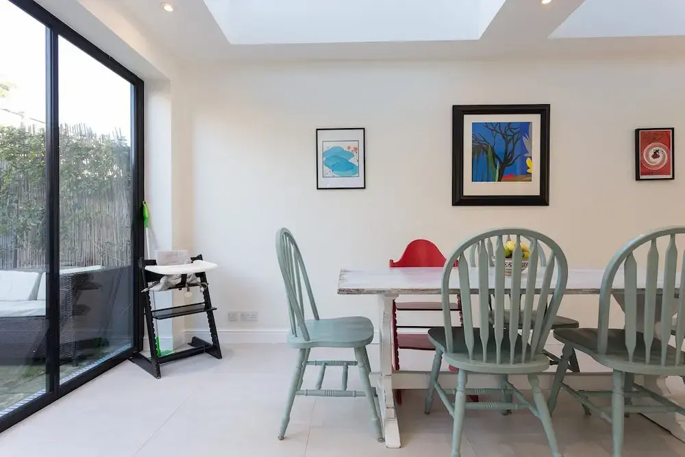 4 Bedroom Family House Near Shepherd's Bush