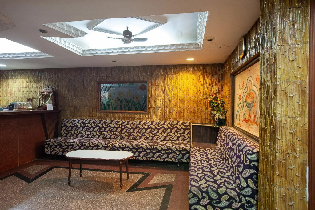 OYO 24963 Hotel Sudha Inn