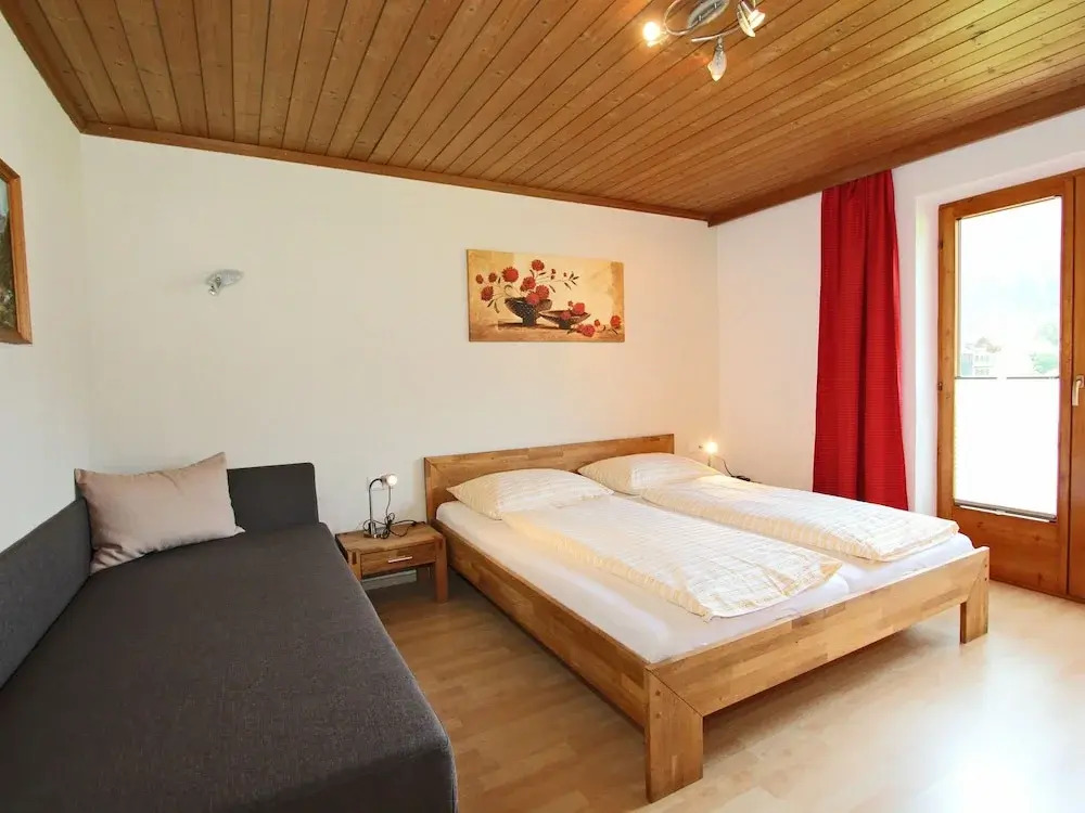 Cozy Apartment in Zell am Ziller Balcony