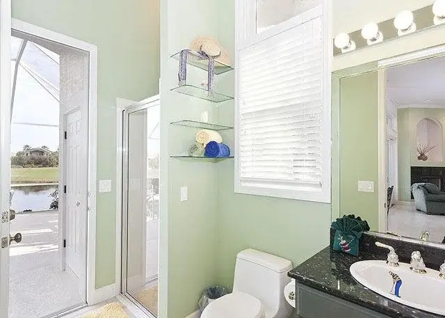 Bahama Mama 4 Br home by RedAwning