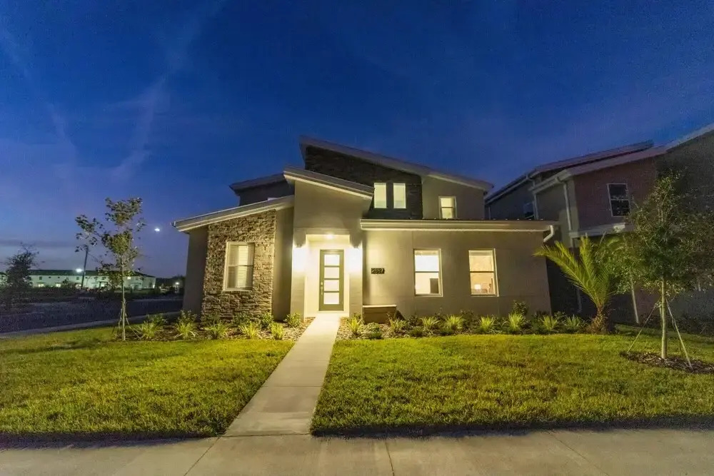 Fantastic Eight Bedrooms SF w Screened Pool at Storey Lake Resort 2887