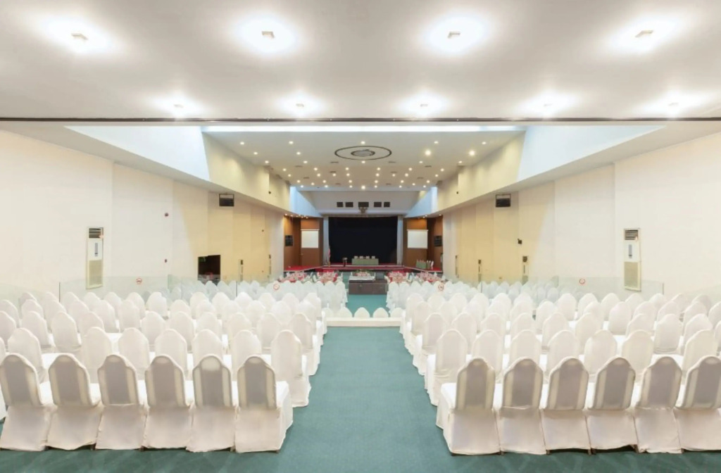 Lux Tychi Hotel