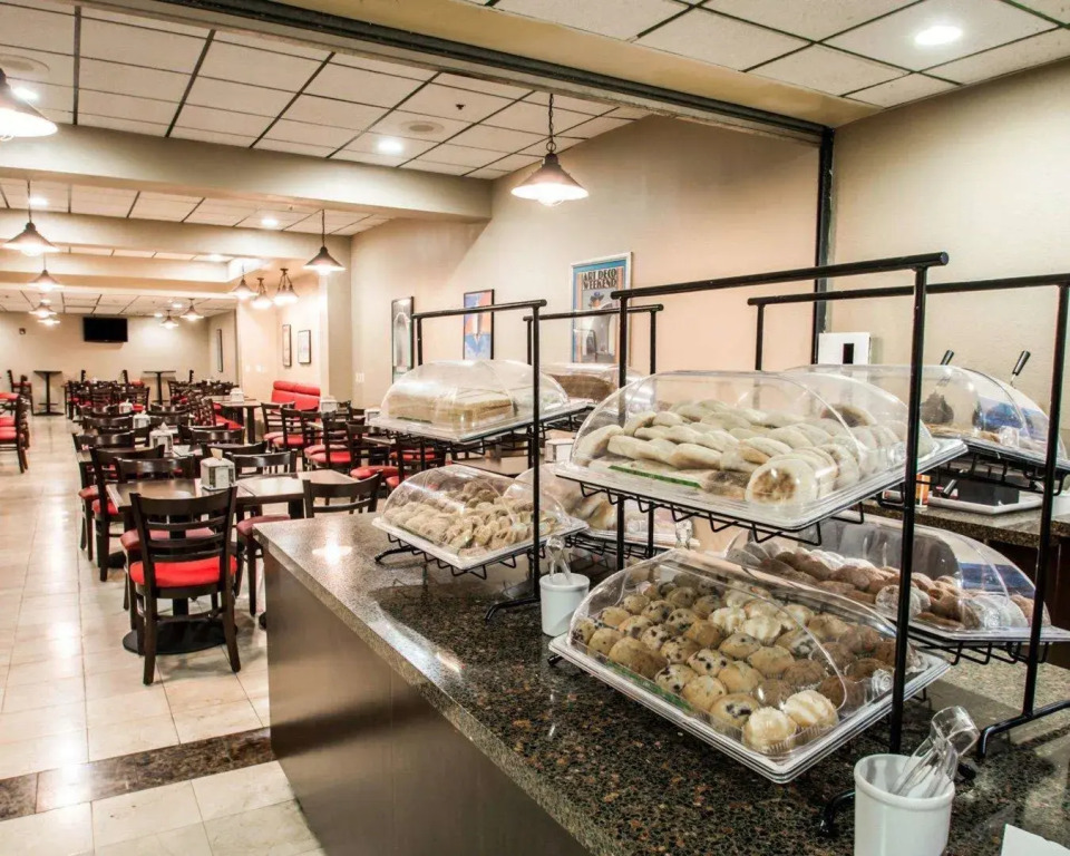 Clarion Inn & Suites Miami International Airport