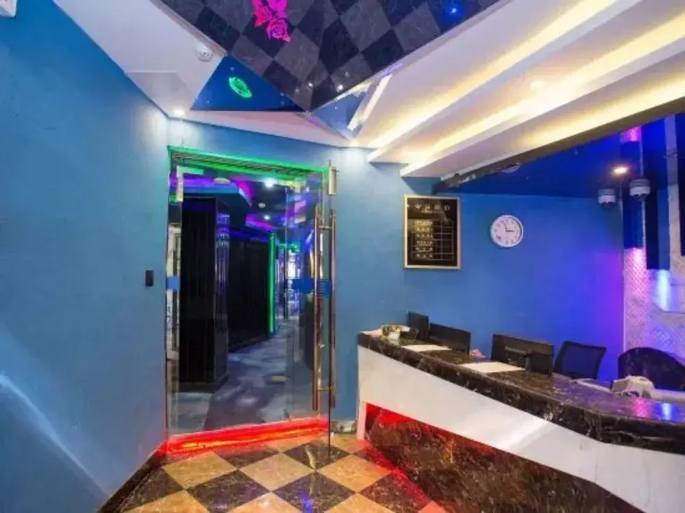 Shanghai Dream Of Rain Theme Hotel