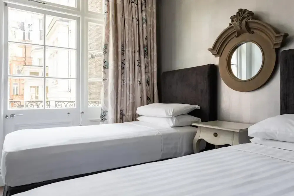 Gledhow Gardens Viii by Onefinestay