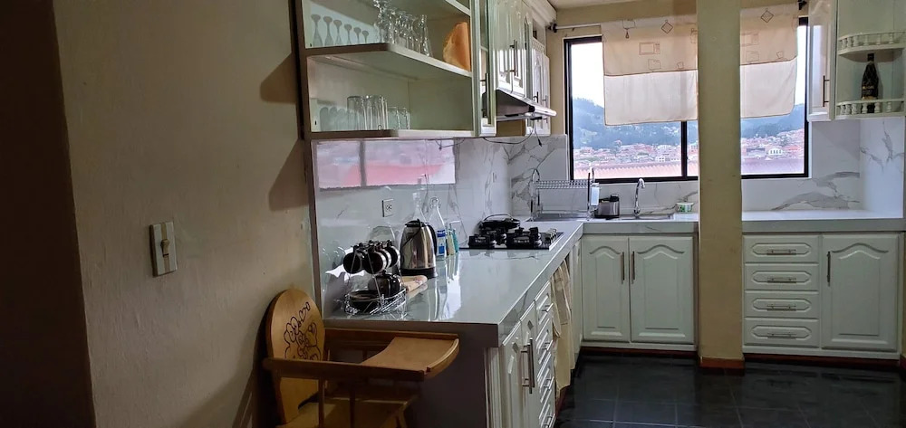 Departamento en Cuenca, 3 Habitaciones y parqueo gratis