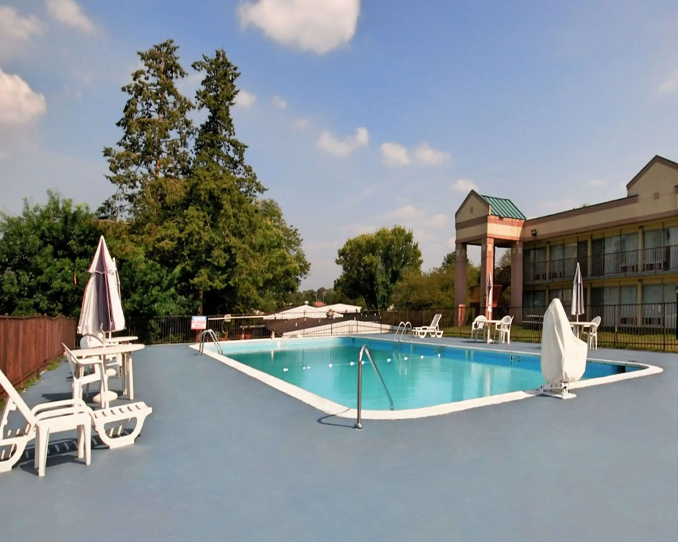 Quality Inn & Suites York East