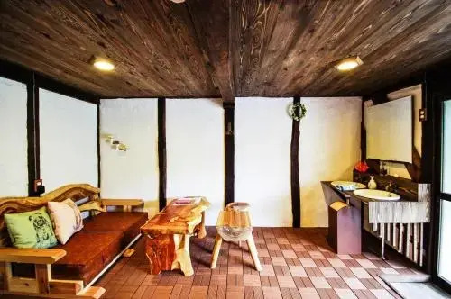 Shikoku Guesthouse Osakanakunchi