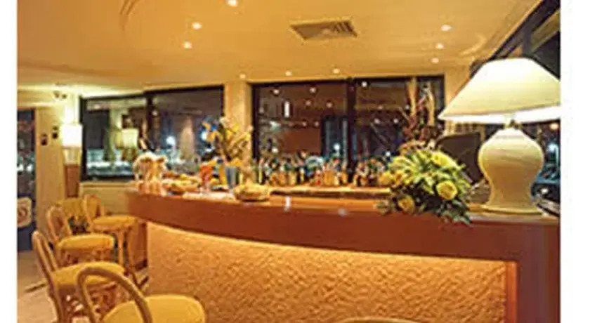 Hotel 2000