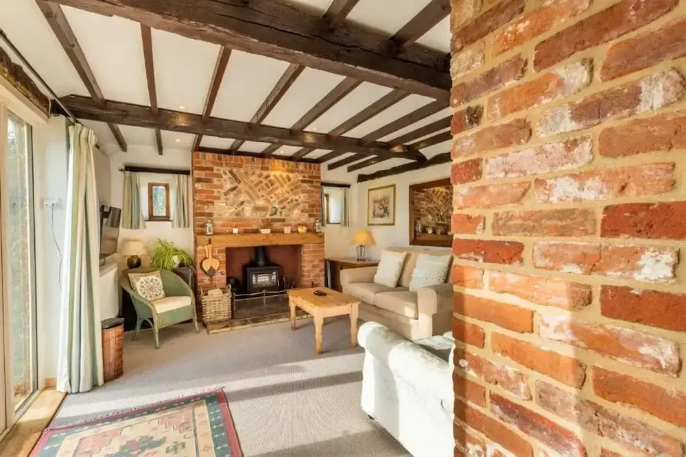 Host Stay Woodfalls Barn