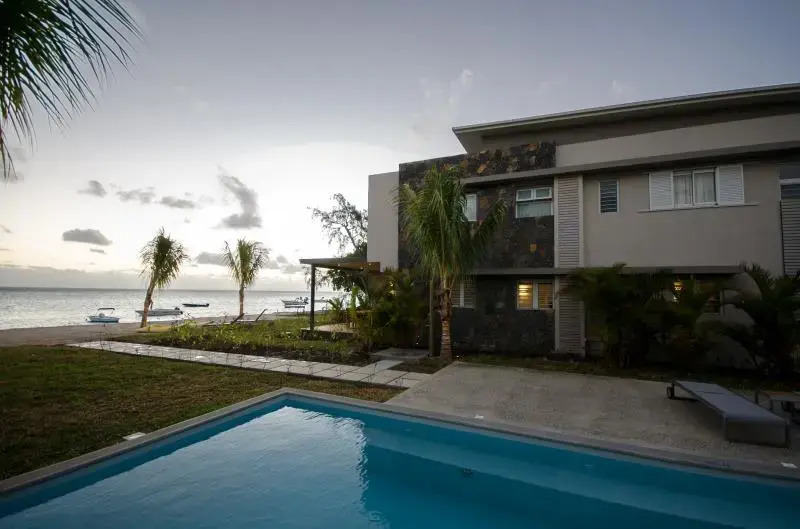 L'Escale Luxury Beachfront Suites by Dream Escapes