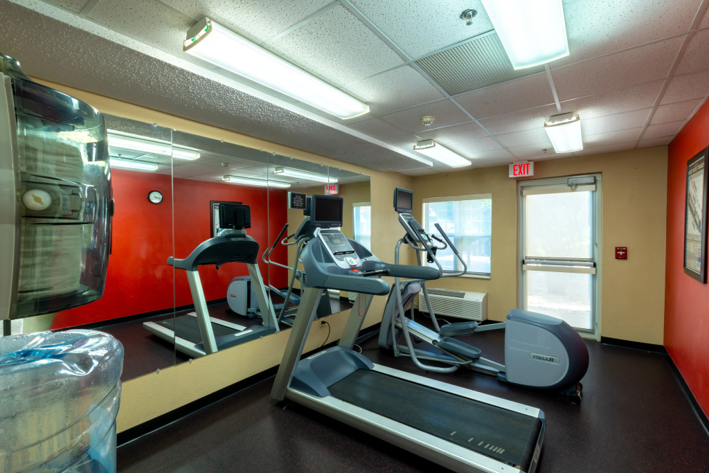 Candlewood Suites Bedford - Fort Worth by IHG