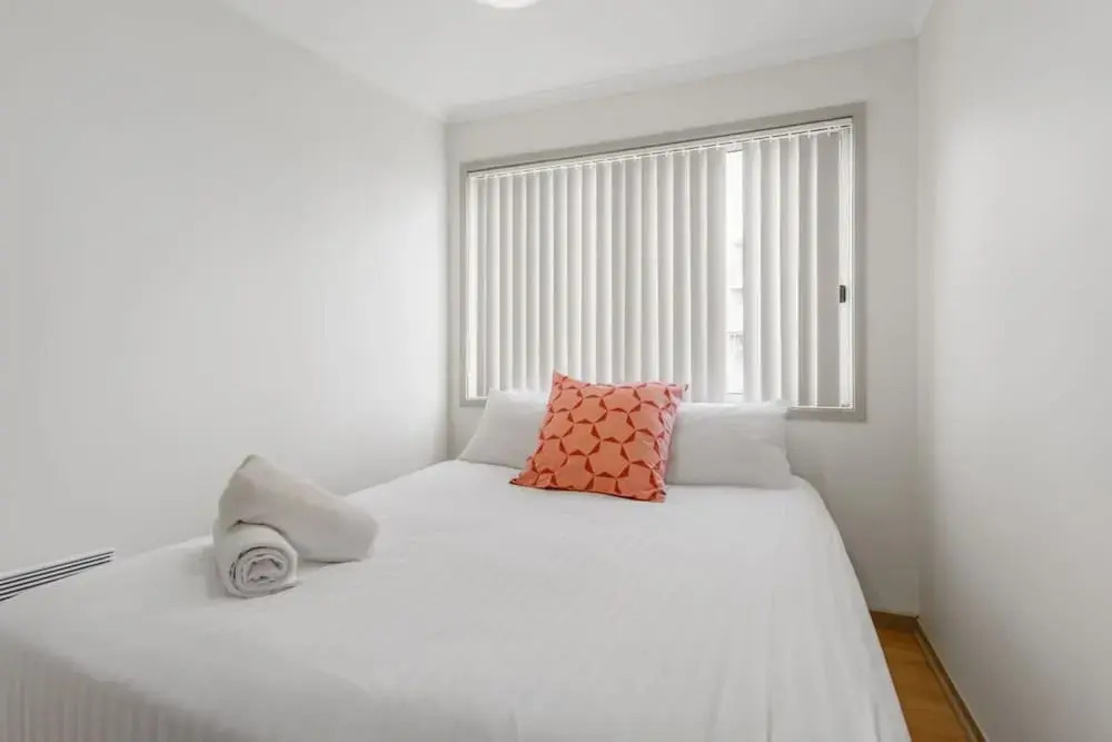2-bed Unit With Balcony, BBQ & Stunning Lake Views