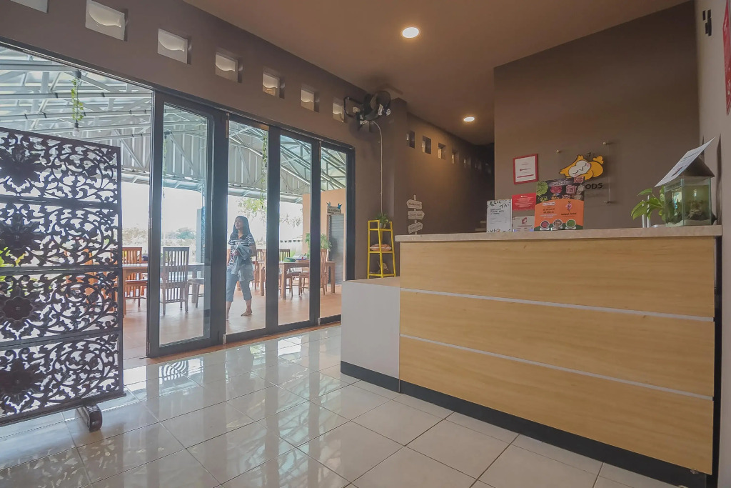 RedDoorz Hostel @ Grand Pangandaran