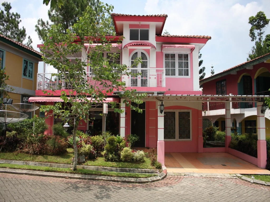 Villa Kota Bunga Aster