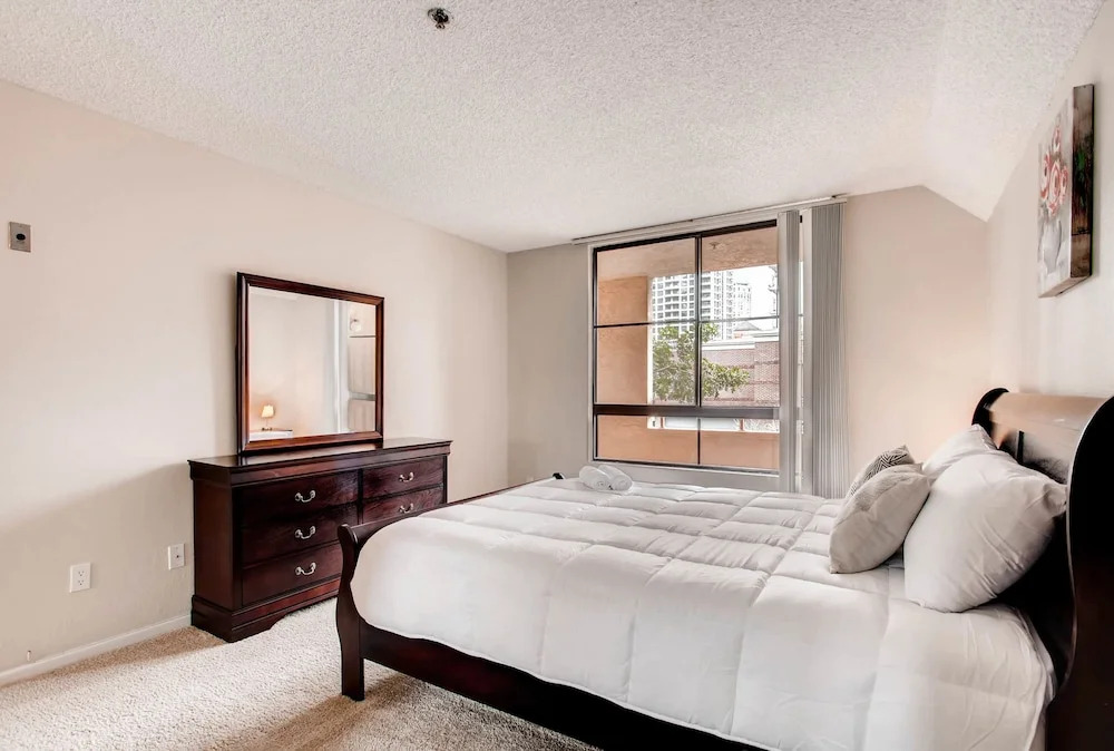 Amazing 1 BR in the Heart of Gaslamp