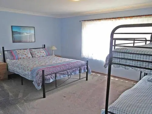 Catalina', 7 Catalina Close - Air Conditioned Large Home With Boat Parking