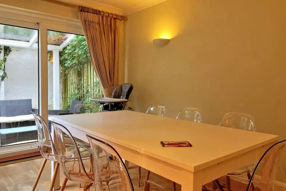 Spacious 4 bed family home in leafy Oxford suburb