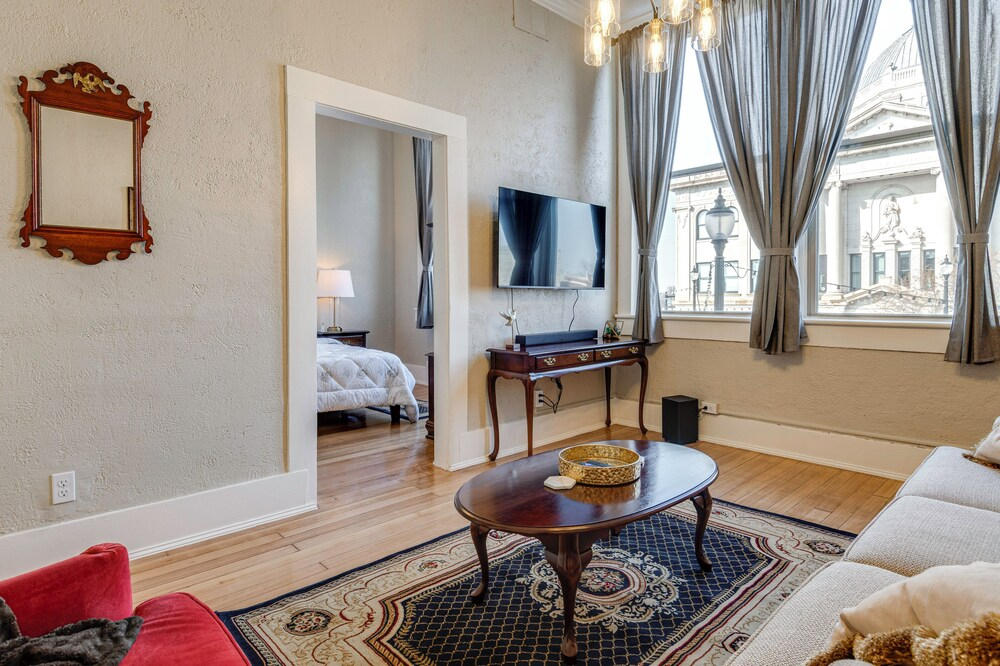 Historic Lebanon Gem: Central Walkable Location!