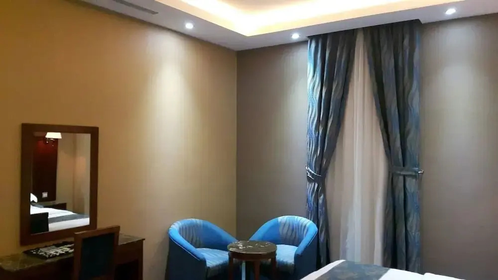 "أجنحة إيلاف الحمراء - شقق مخدومة اقتصادي Elaf Al Hamra Suites Economy Serviced Apartments