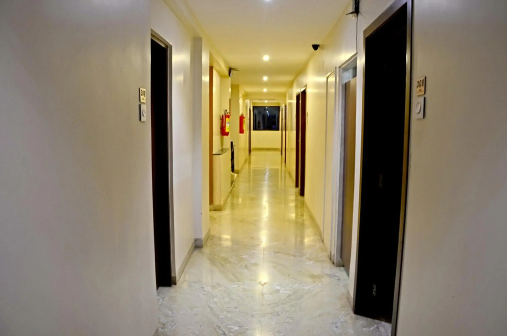 OYO 2726 Hotel Elegant