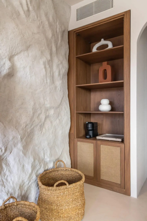 Solus Suites Milos