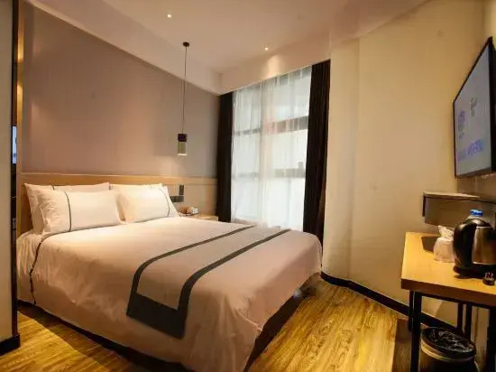 Elong Anyun Hotel (Wuhan Friendship Avenue Hubei University Subway Station Store)
