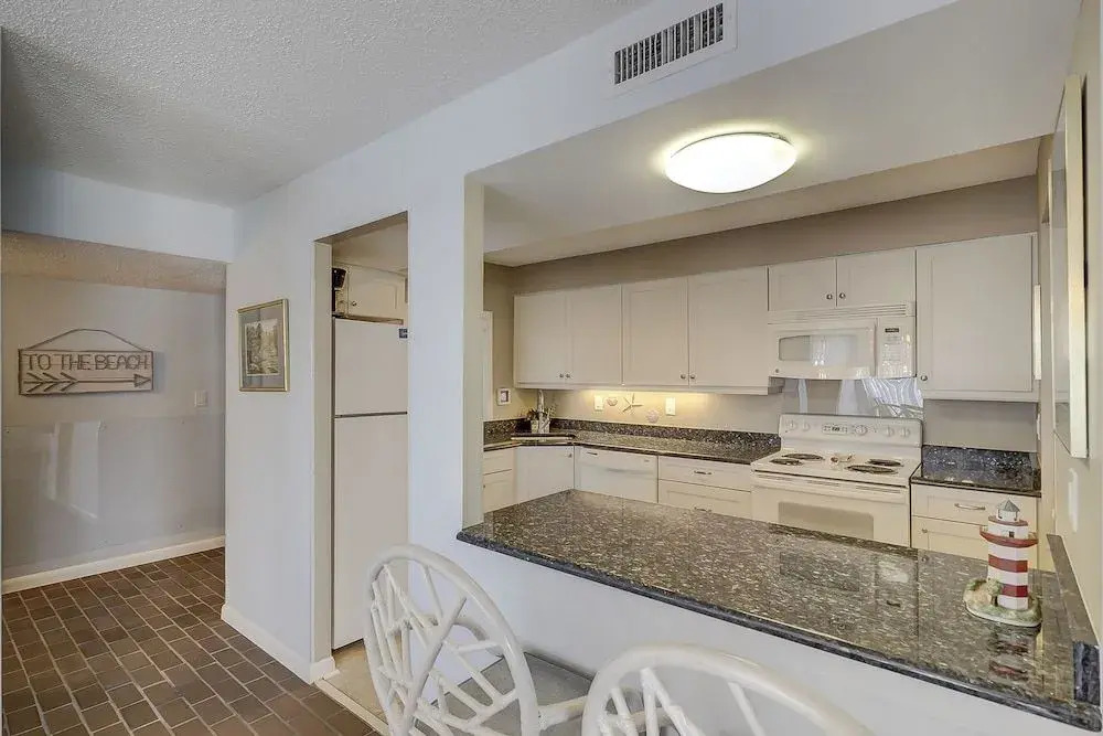 Shorewood 507 by RedAwning